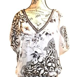 White House Black Market Floral Relaxed Blouse Flutter Sleeves Sz S